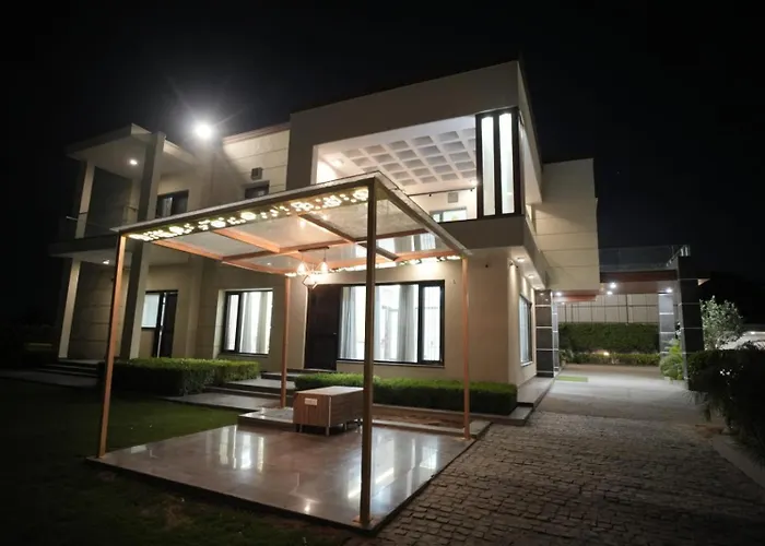 The Banyan Farm Villa New Delhi